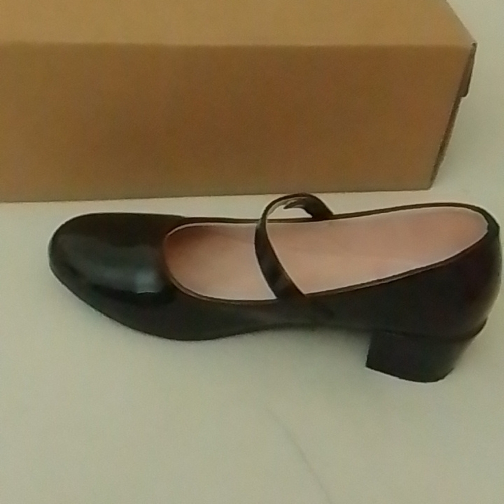 Girl shoe